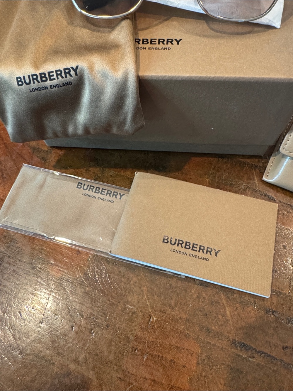 Burberry Tan Gradient Lens Women's Sunglasses with Tan Case - Picture 4 of 10
